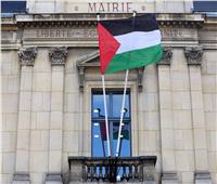 اعتقال 6 أشخاص في فرنسا لرفعهم علم فلسطين على برج إيفل