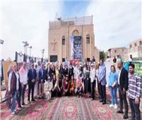 كفه عليها... وبين الاسمين تتفرد تلك المنطقة بسحرها الخاص؛ حيث تمتزج الروحانية بجمال 