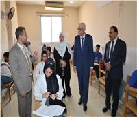 رئيس جامعة المنوفية يتفقد امتحانات  الفصل الدراسي الثاني بكلية الاعلام 