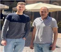 بسام راضي يكرم مصريًا وابنه ساهما في ضبط مرتكب مذبحة مودينا بإيطاليا  