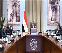 رئيس الوزراء يتابع الموقف التنفيذي لعدد من مشروعات قطاع الطرق 