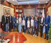 النيابة العامة تستقبل أطفال مستشفى 57357 | صور