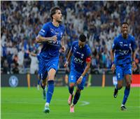 الهلال يلتقي الفيحاء وينتظر هدية ضمك بالدوري السعودي