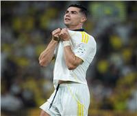شاهد.. احتفالات رونالدو مع زملائه بلقب الدوري السعودي