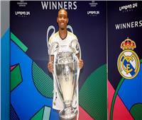 آلابا يغادر ريال مدريد رسميًا