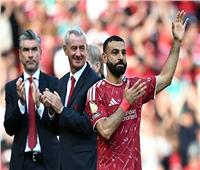 محمد صلاح يبكي في احتفالية الوداع لجماهير ليفربول