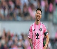ميسي يعاني من إجهاد عضلي قبل أسابيع من بداية «كأس العالم»