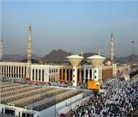  صلاتا الظهر والعصر جمعا وقصرا من مسجد نمرة بصعيد عرفات 