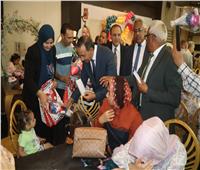 محافظ سوهاج يشارك أطفال مؤسسة البنين فرحتهم بعيد الأضحى