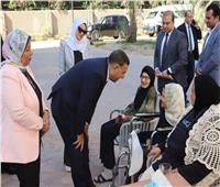 محافظ القليوبية يشارك المسنات بالعبور فرحة عيد الأضحى المبارك