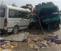 إصابة 13 عاملًا في انقلاب ميكروباص بالشرقية بعد انفجار الإطار الأمامى 