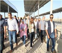 وزيرة التنمية المحلية ومحافظ البحر الأحمر يتفقدان أكبر مجزر آلي بالمحافظة
