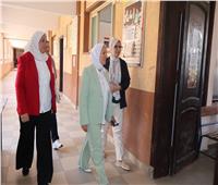 لحظة بلحظة.. مدير تعليم القاهرة تتابع انتظام امتحان «العربي» بالإعدادية
