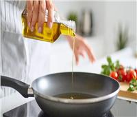 طرق سهلة للتخلص من زيت الطهي المستعمل