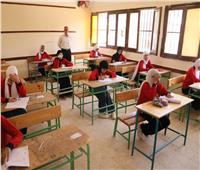 التحقيق في توزيع نماذج امتحان لغة انجليزية بشكل خاطيء بـ 6 أكتوبر