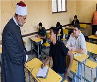 6296 طالبًا يؤدون النحو.. ومتابعة ميدانية مكثفة لامتحانات الأزهر بالدقهلية