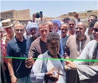 محافظ أسوان يفتتح مسجد شهداء بدر بنجع الشطب بسلوا بحري