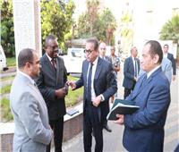 وزير الصحة يستقبل مدير عام المركز الأفريقي لمكافحة الأمراض لتعزيز التعاون في الطب الوقائي