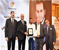 عادل الألفي يتوج بـ «أفاسو الذهبية الدولية» تقديرا لمسيرته في الإعلام السياحي 
