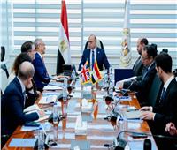  وزير الاستثمار يبحث مع الرئيس التنفيذي لمؤسسة الاستثمار البريطانية 