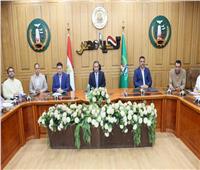 محافظ المنوفية يناقش الموقف التنفيذى لمشروعات الخطة الإستثمارية