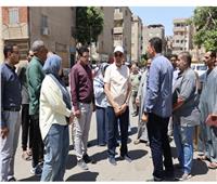محافظ المنيا يتفقد 37 محلاً تجاريًا ويتابع الحالة العامة بحي جنوب المدينة