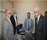 رئيس جامعة المنوفية يتفقد امتحانات الدكتوراه بقسم الجراحة بكلية الطب