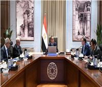 مدبولي يوجه بضرورة الاستفادة من الدراسات لإعادة هيكلة وحدات الجهاز الإداري للدولة