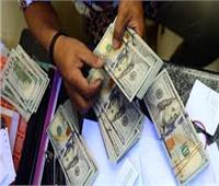 لماذا قفزت تحويلات المصريين بالخارج رغم توقف مبادرات السيارات والتجنيد؟.. اقتصادي يجيب