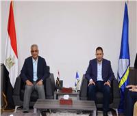 وزير الإنتاج الحربي يتفقد مشروعات «حياة كريمة» في دمياط