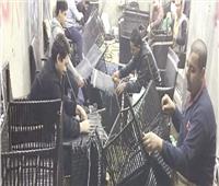 «باهى» من عامل إلى صاحب مصنع أثاث
