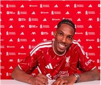 ليفربول يعلن ضم بديل كوناتي