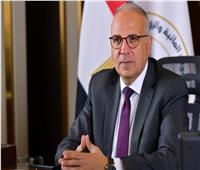 وزير الري يحذر من ظاهرة إلقاء المخلفات والحيوانات النافقة في الترع