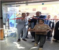الدستاوي وشمعة يتفقدان مخزن كوم أوشيم ويفتتحان مركز خدمة عملاء هندسة كهرباء سنورس بالفيوم