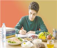 أطعمة ذكية تعزز التركيز لطلاب الثانوية