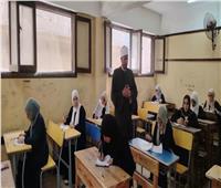 رئيس منطقة الجيزة الأزهرية يتابع امتحان البلاغة بمدينة أوسيم 