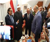 محافظ الإسكندرية يفتتح جناح الأزهر بمعرض مكتبة الإسكندرية الدولي للكتاب