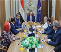 رئيس هيئة الدواء يبحث سبل تعزيز كفاءة المنظومة الدوائية بالسوق 