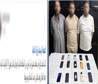 ضبط تشكيل عصابي تخصص في سرقة الهواتف المحمولة بأسلوب المغافلة بالقاهرة