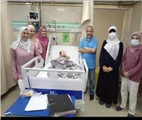إنقاذ طفلة من الموت إثر تناولها الحنة السوداء عن طريق الخطأ بدمياط