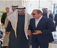 لقطات أخوية في وداع الرئيس السيسي لأخيه الشيخ محمد بن زايد بمطار العلمين