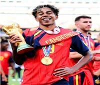 لامين يامال يكتب التاريخ.. أصغر لاعب يجمع بين كأس العالم واليورو