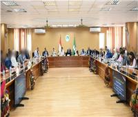 فرص عمل وإعانات مالية وسكن مناسب للأسر الأولى بالرعاية بالشرقية 
