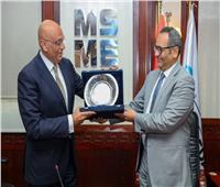مصطفى إسماعيل يتسلم مهام الرئاسة التنفيذية لجهاز تنمية المشروعات 
