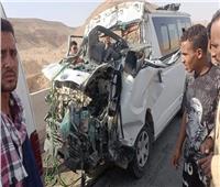 إصابة 11 شخصًا في انقلاب سيارة ميكروباص أعلى الطريق الإقليمي