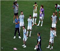 من ضمنها مشروب المتة.. تعرف على هدية ميسي الأخيرة لزملائه في المنتخب