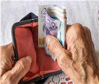 دراسة: الصعوبات المالية المستمرة مرتبطة بتسارع شيخوخة الدماغ
