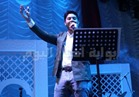 صور.. محمد شاهين يغني للعندليب في احتفالية «أحباب الشاذلية»
