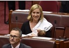 «لاريسا» أول برلمانية ترضع طفلتها أثناء إنعقاد الجلسات