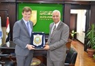 جامعة الاسكندرية تستقبل السفير البريطاني بالقاهرة